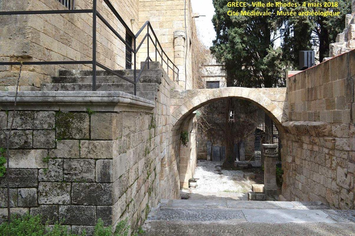 044- Musee archeologique Rhodes.JPG